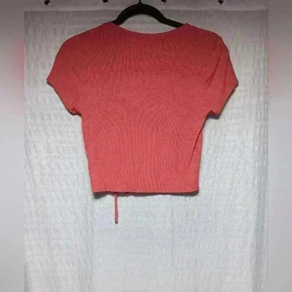 Pac  crop crew neck t shirt. Ladies size m - Picture 2 of 6